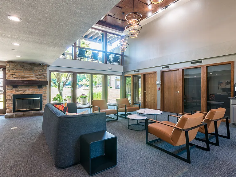 6565 W Foxridge Dr — Photo 3