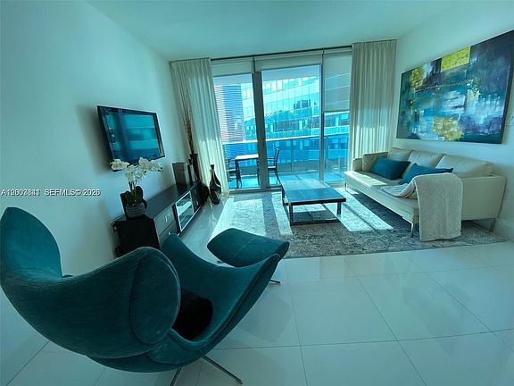 4th image of 200 Biscayne Boulevard Way APT 4011