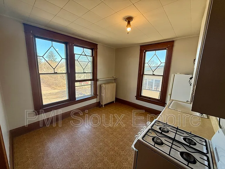 731 W 18th St #4 — Photo 3