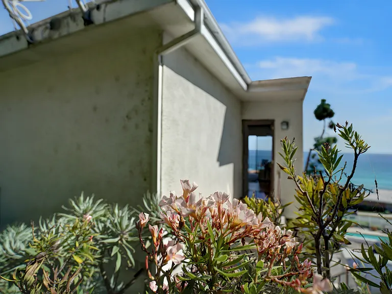 18111 Coastline Dr #2 — Photo 47