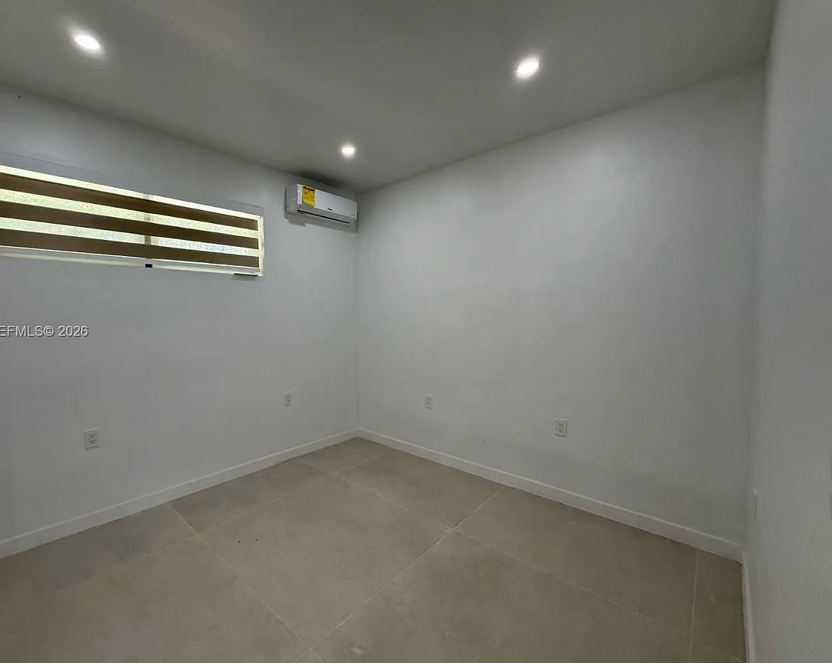1 bed, 500 sqft, $2,450 — Photo 2