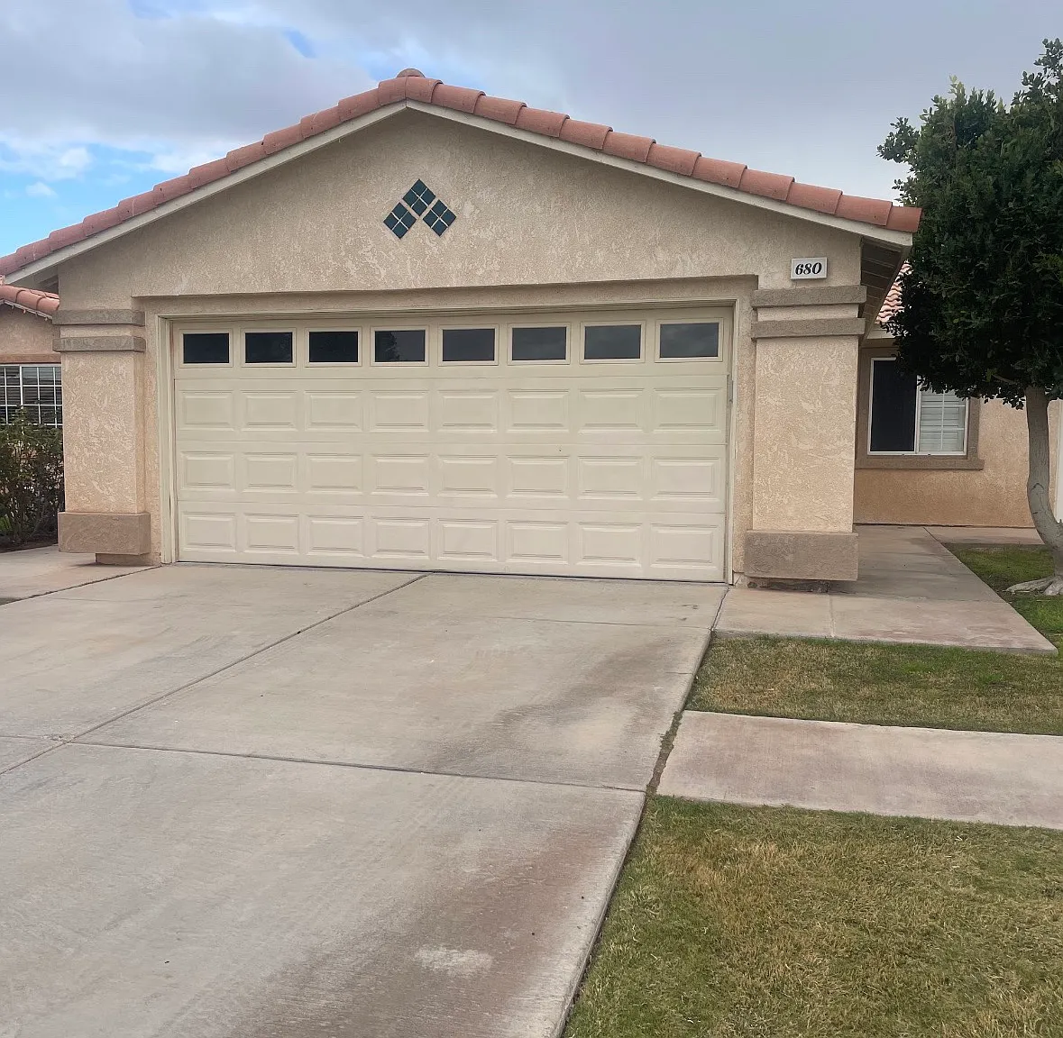 4 bed, 1639 sqft, $2,650 — Photo 2