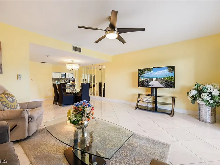 4511 Bay Beach Ln #315 — Photo 11