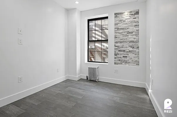 Rented by REZI | media 7