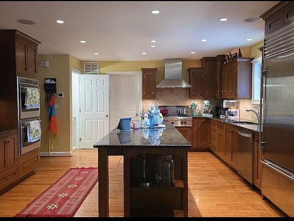 3rd image of 10060 Harmony Hill Rd