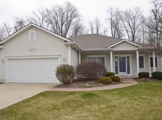 11876 Millstone Dr, Grand Ledge, MI 48837