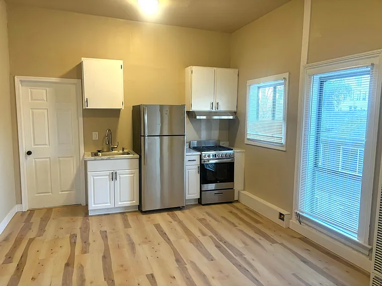 620 S 3rd St — Photo 10