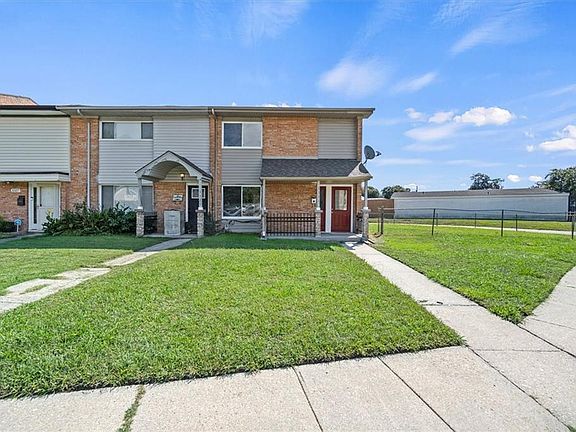 3rd image of 3331 Shasta Ct