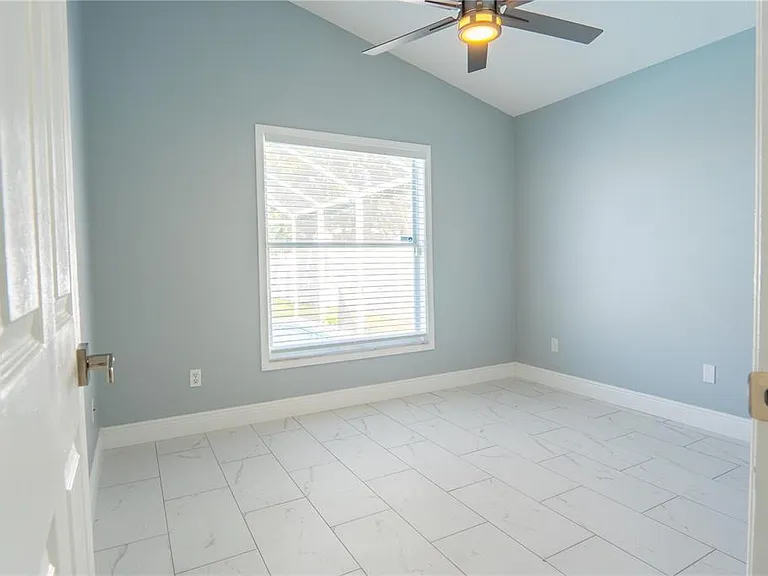 136 Seneca Point Trl — Photo 18