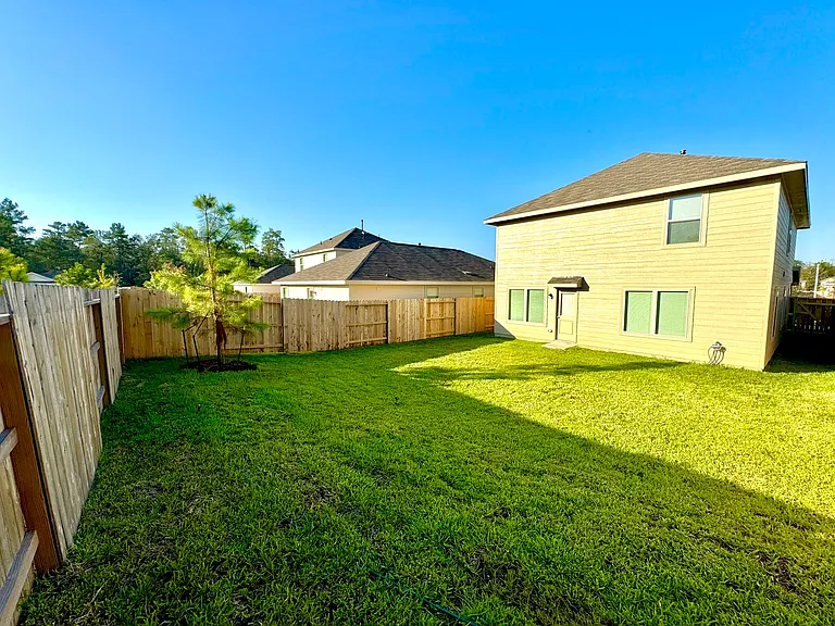 1553 San Sebastien Dr — Photo 8