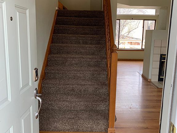 Front door Open Vaulted Ceilings