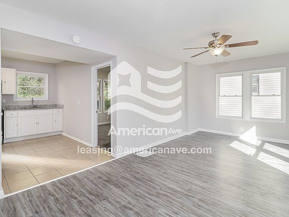 601769_003_wm_-_living_room_13280484.jpg