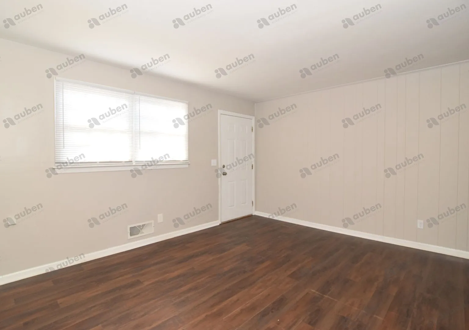 Johns Road Apartments — Photo 3