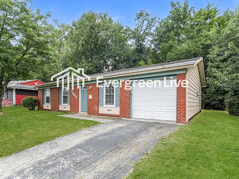 12055 Spalding Dr — Photo 2