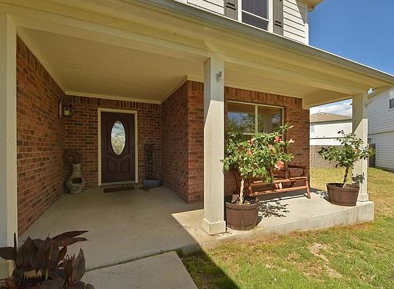 3rd image of 1384 Sweet Gum Dr