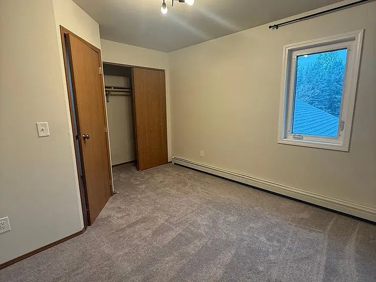 2805 Cowles St #3 — Photo 9