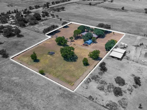 805 S Swanson Rd, Mineral Wells, TX 76067