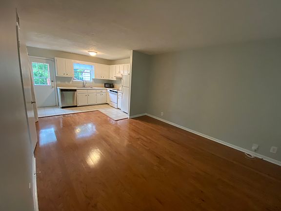 3rd image of 2203 McGavock Pike #B