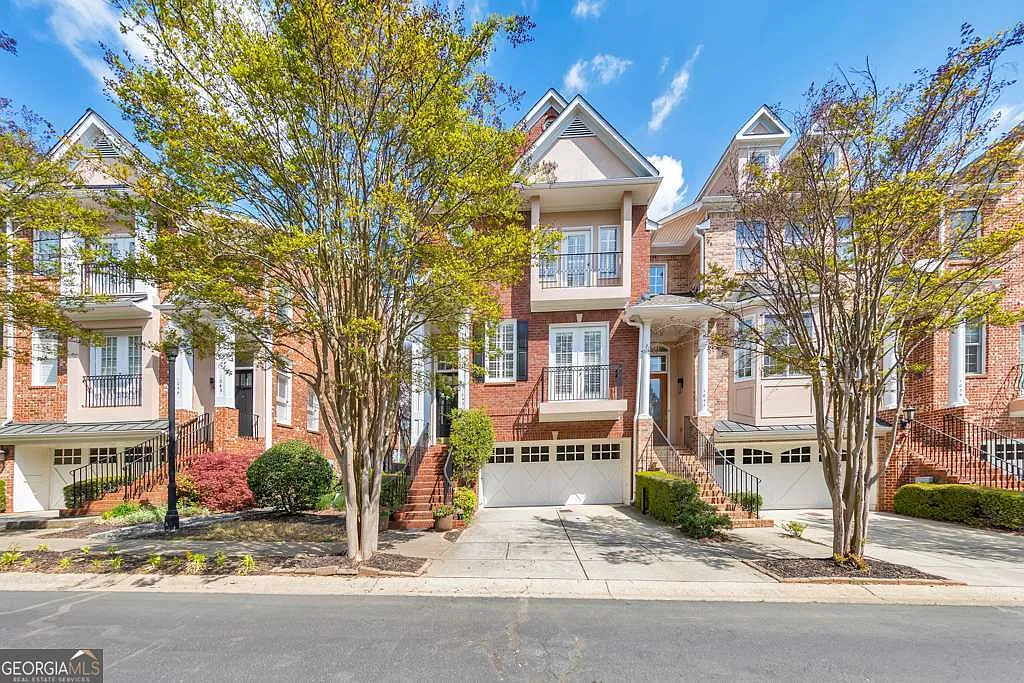 1043 Emory Parc Pl photo 1