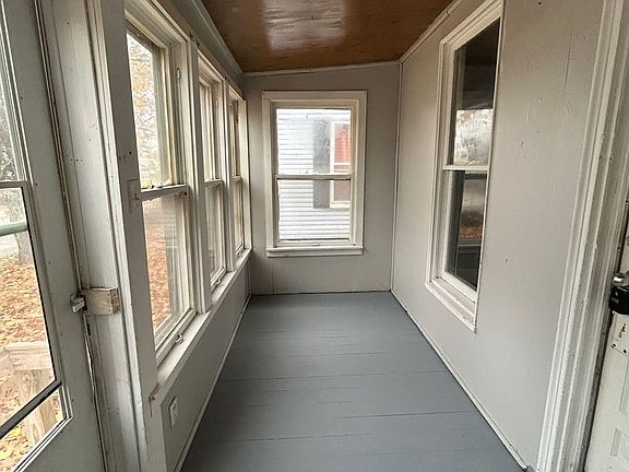 2nd image of 752 17th Ave