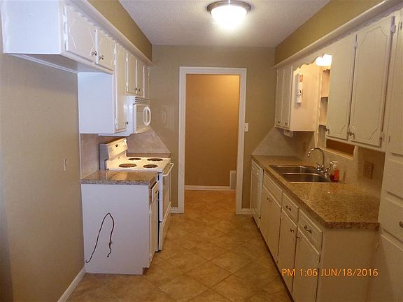 5th image of 2706 NW Hilltop Dr