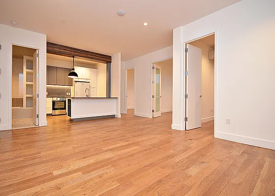 Rented by Sam Tabak | media 22