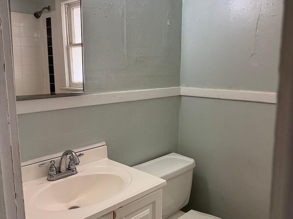 Bathroom with tub
