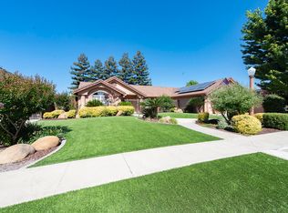 2233 N Thomas Ct, Visalia, CA 93292