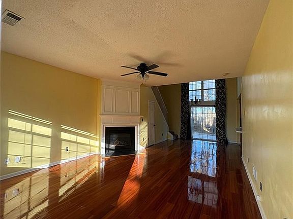 2nd image of 1607 Heyford Cir NW