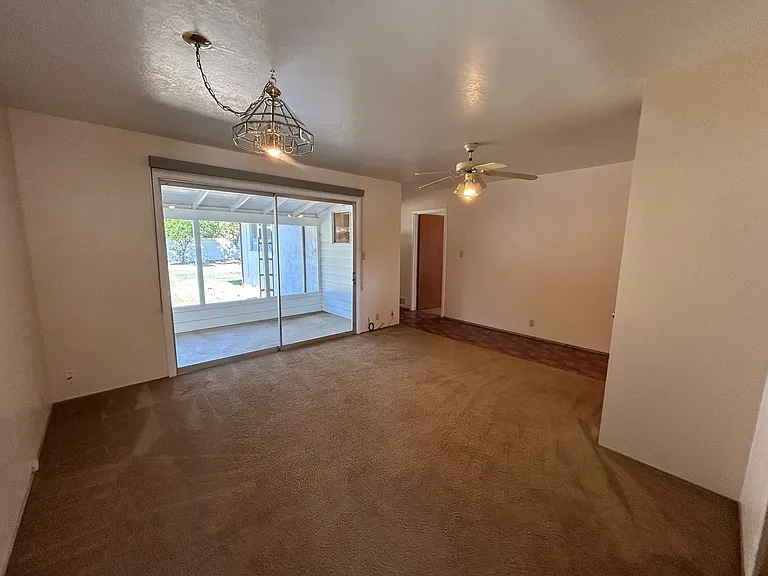 135 West Ave — Photo 22