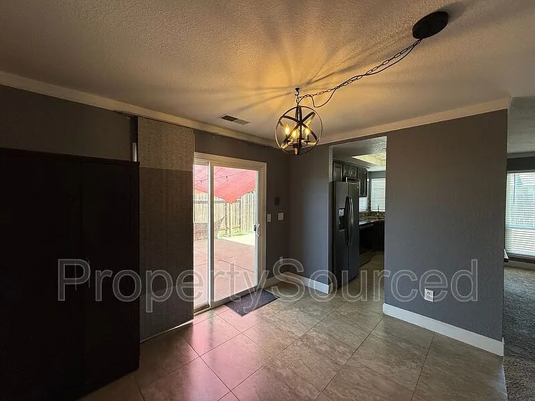 856 Nottingham Dr — Photo 12