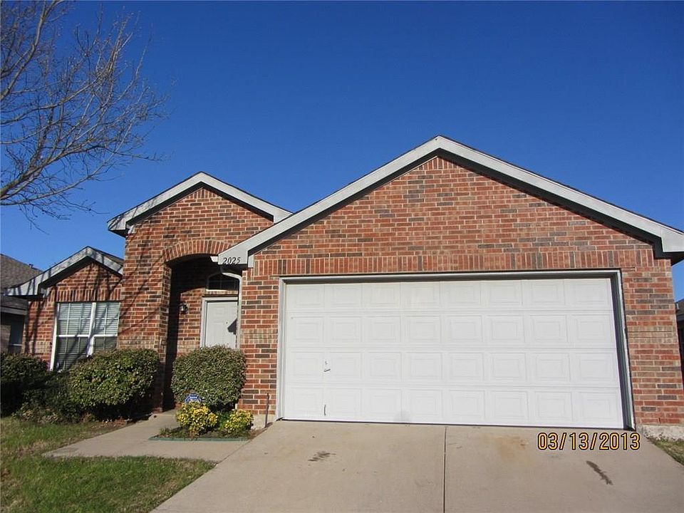 1st image of 2025 Clear Creek Dr