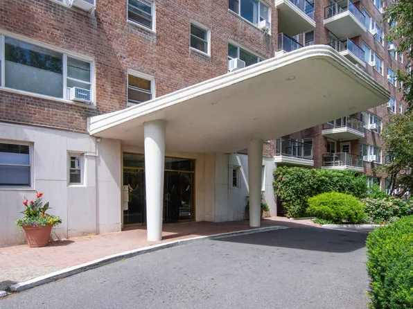 750 Kappock Street image 26 of 27