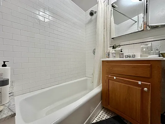 Rented by Oxford Property Group | media 15
