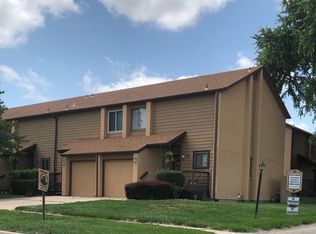 2405 S Capri St APT 701, Wichita, KS 67210