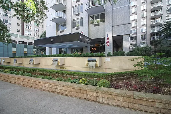 Rented by Highline Residential | media 43