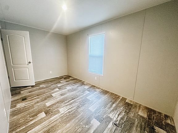 5th image of 310 Dollar Dr #310