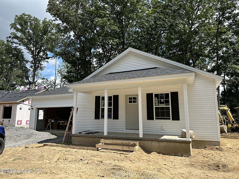 3rd image of 46 Overlook Drive