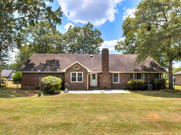 3rd image of 175 Hidden Bay Dr