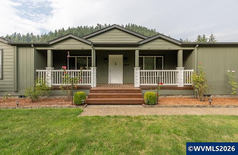 1st image of 32777 Berlin Rd