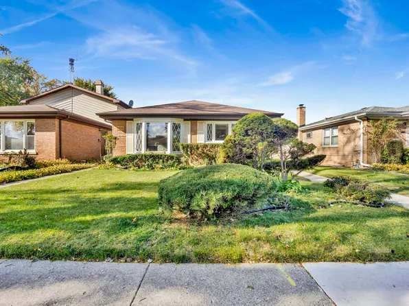 9410 Lawler Ave, Skokie, IL 60077