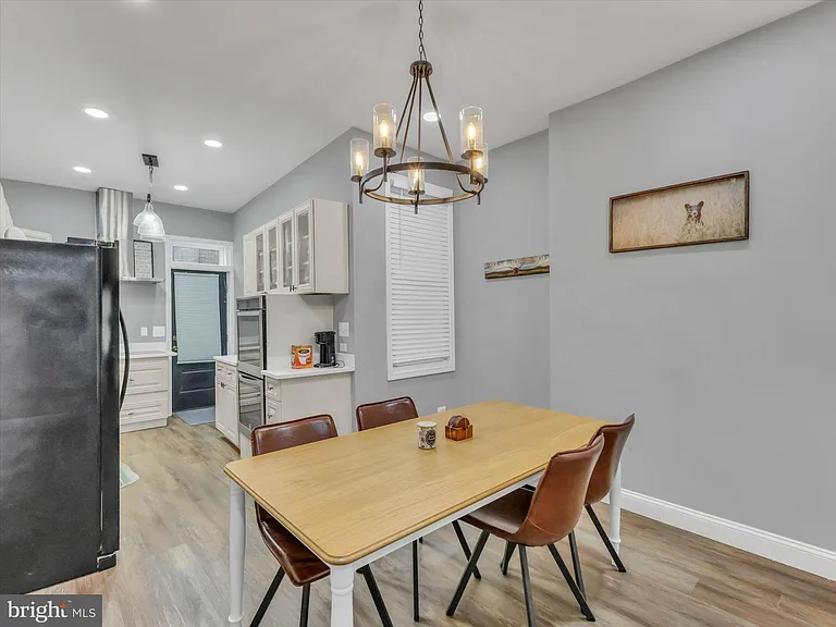 555 Presstman St — Photo 10