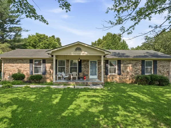 9106 Holmes Creek Rd, Smithville, TN 37166