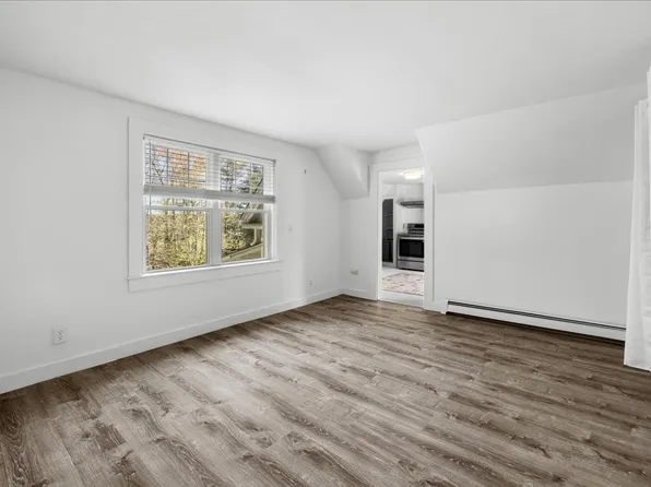 158 Center St, Plympton, MA 02367