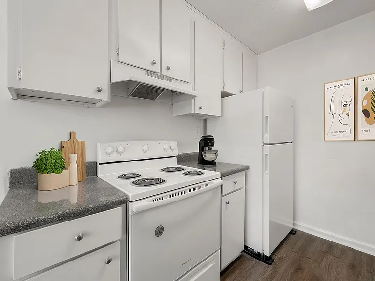 Hancock Ridge Apartments — Photo 2