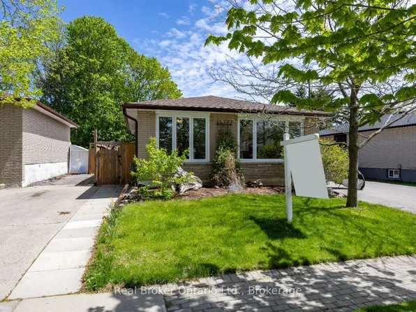 17 Strike Ave, Clarington, ON L1C 1K2