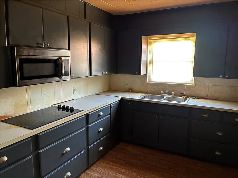 16950 FM 971 — Photo 4
