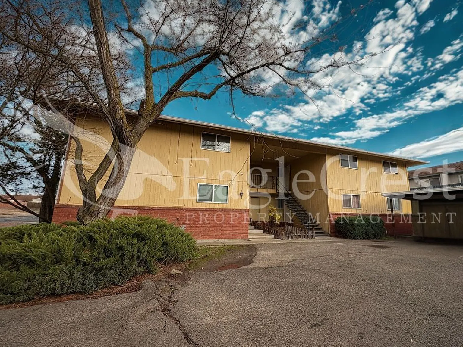 1816 Evergreen St. — Photo 2