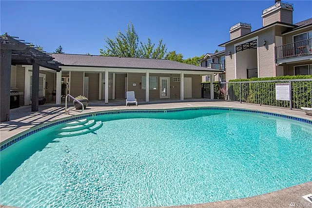 Be poolside this summer!