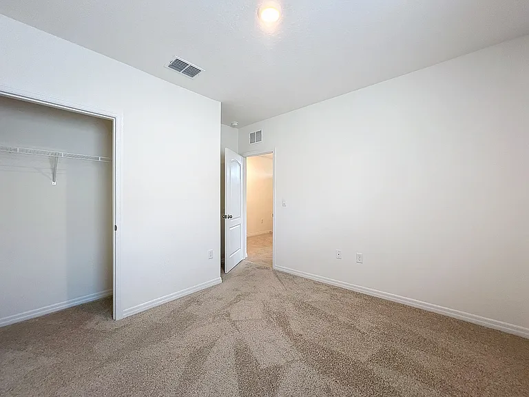 1043 Cascade Dr — Photo 30